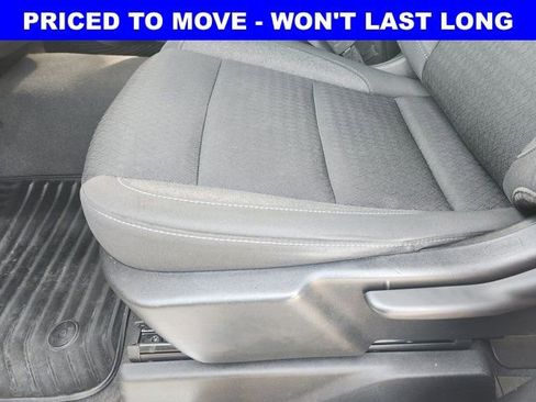 Used 2023 Chevrolet Silverado 1500 LT image 25