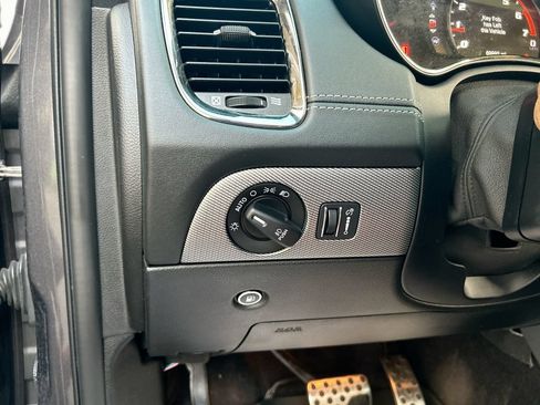 Used 2018 Dodge Durango SRT w/ SRT Interior Appearance Group AWD/4WD image 18
