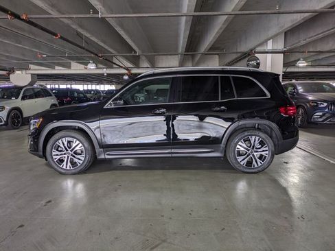 Used 2025 Mercedes-Benz GLB 250 image 12