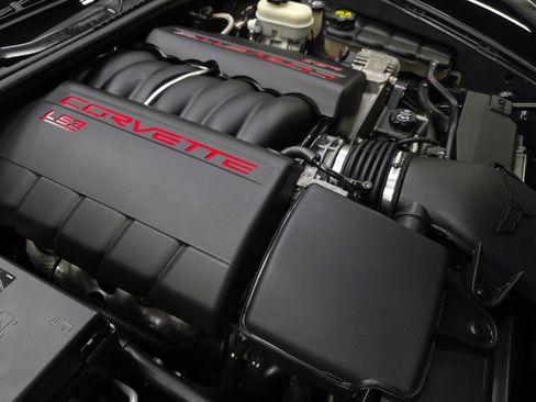 Used 2013 Chevrolet Corvette Grand Sport w/ 2LT Preferred Equipment Group RWD image 37