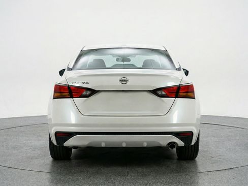 Used 2025 Nissan Altima 2.5 SV image 7