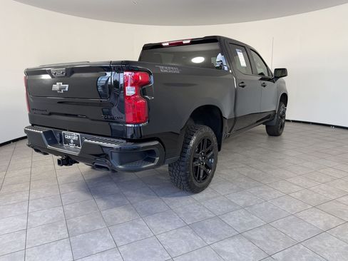Used 2026 Chevrolet Silverado 1500 Custom Trail Boss w/ Midnight Edition AWD/4WD image 9