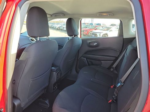 Used 2019 Jeep Compass Sport image 9