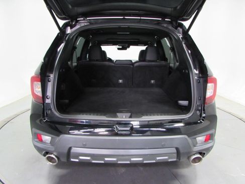 Used 2023 Honda Passport TrailSport image 11