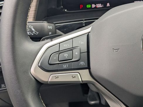 Used 2025 Volkswagen Atlas SEL image 18