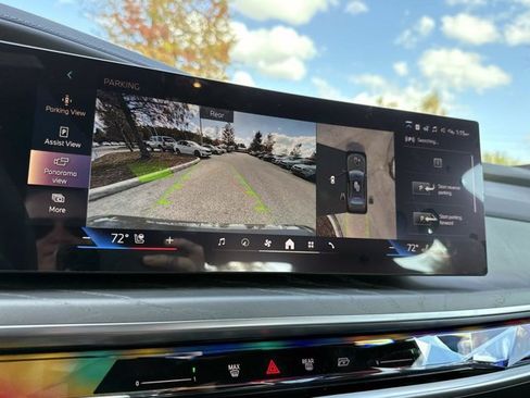 New 2026 BMW 740i image 25