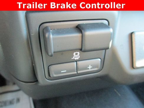 Certified 2024 Chevrolet Silverado 2500 Custom w/ Custom Value Package image 16