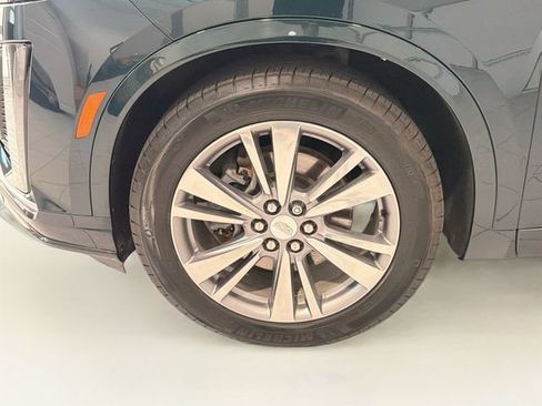 Used 2024 Cadillac XT6 Premium Luxury AWD/4WD image 28