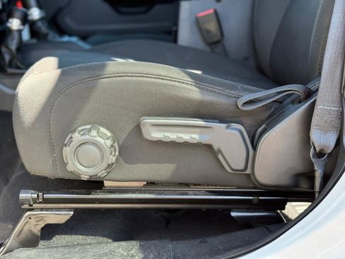 Used 2018 Jeep Wrangler Unlimited Sport S image 33