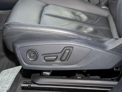 Used 2023 Audi Q3 2.0T Premium w/ Convenience Package image 31