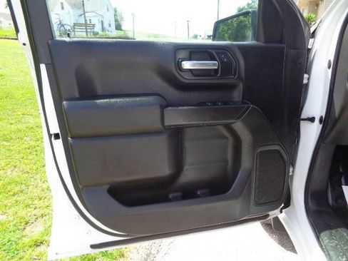 Used 2019 Chevrolet Silverado 1500 W/T w/ Trailering Package AWD/4WD image 11