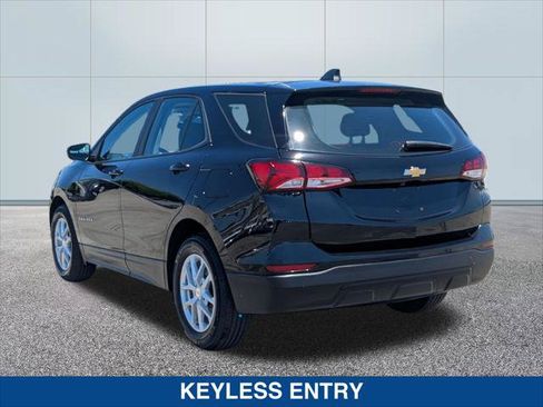 Used 2023 Chevrolet Equinox LS FWD image 3