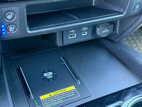 Used 2024 Honda Passport Black Edition image 33