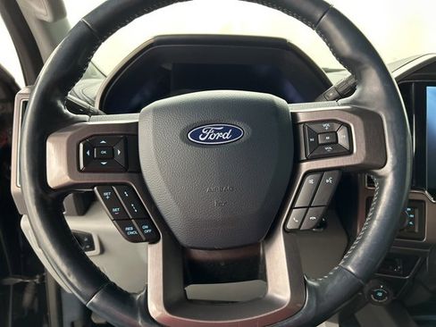 Used 2022 Ford F350 Limited image 9