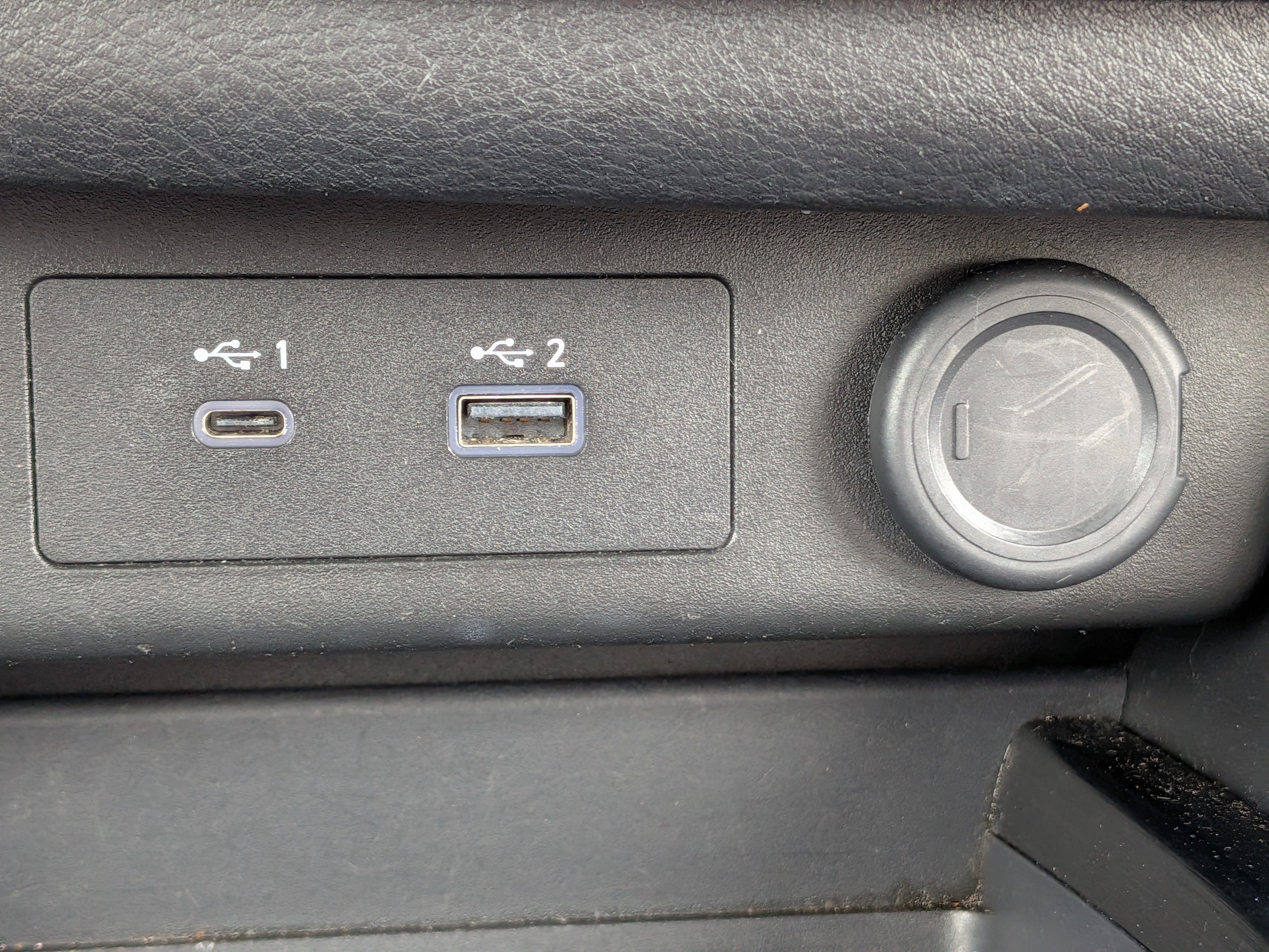Used 2023 Nissan Rogue SV FWD image 27