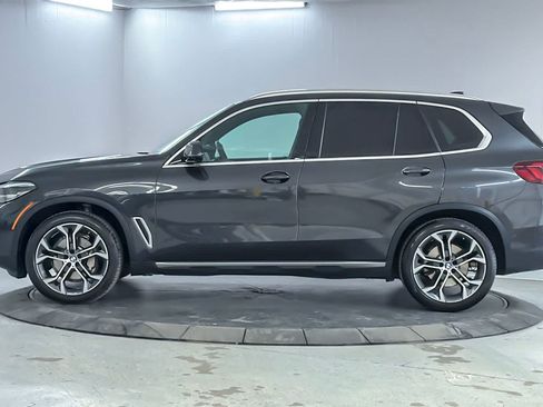 Used 2023 BMW X5 xDrive40i w/ Premium Package AWD/4WD image 5