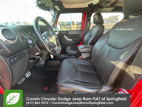Used 2018 Jeep Wrangler Rubicon w/ Connectivity Group AWD/4WD image 10