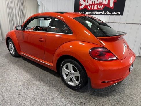 Used 2019 Volkswagen Beetle 2.0T SE FWD image 6
