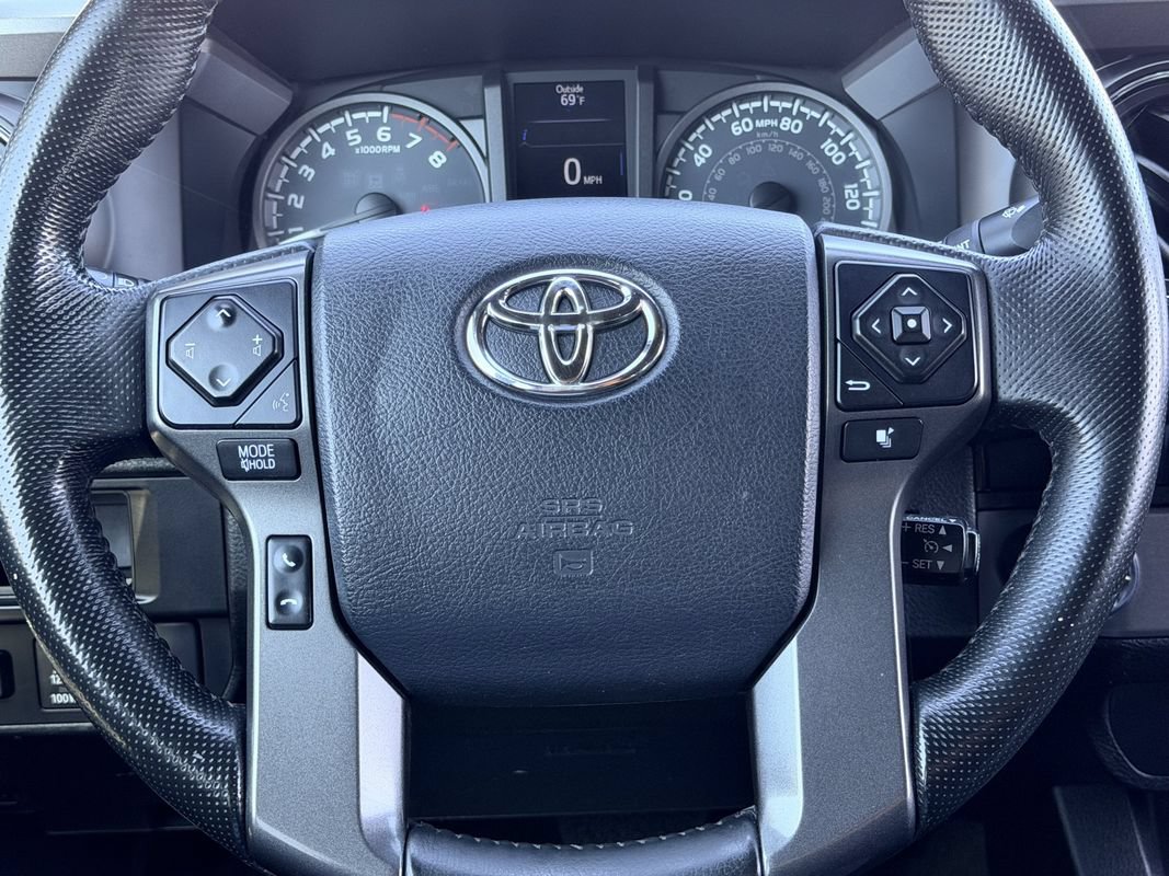 Used 2016 Toyota Tacoma TRD Off-Road w/ Towing Package RWD image 27