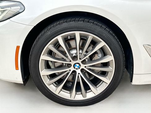 Used 2022 BMW 530i xDrive w/ Premium Package AWD/4WD image 30