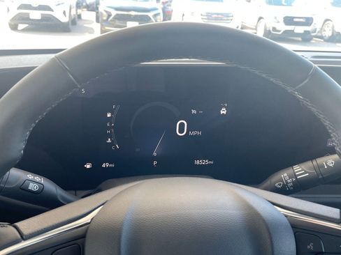 Used 2025 Buick Envista Sport Touring image 38