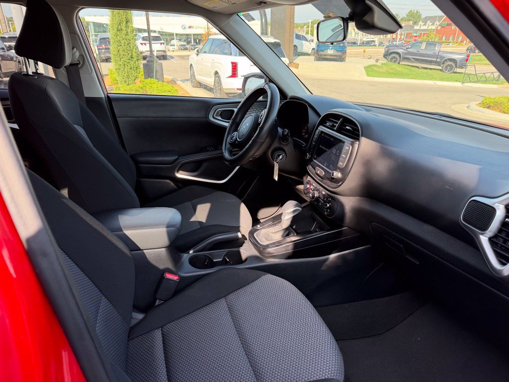 Used 2022 Kia Soul LX w/ Technology Package FWD image 10