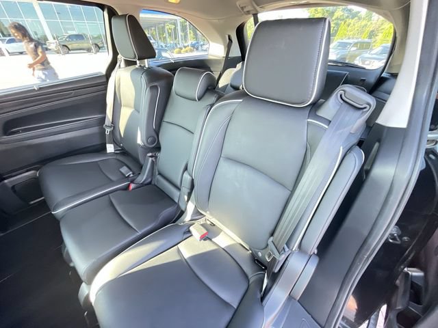 Certified 2025 Honda Odyssey Touring image 17