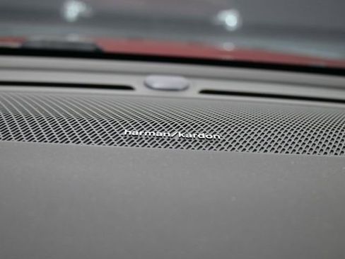 Used 2023 Volvo XC40 B5 Plus w/ Protection Package Premier image 29