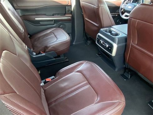 Used 2024 Ford Expedition Limited image 15
