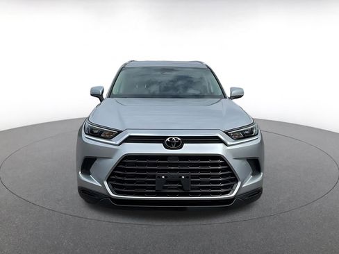 Used 2025 Toyota Grand Highlander FWD image 4