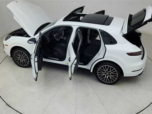 Used 2021 Porsche Cayenne Base image 84