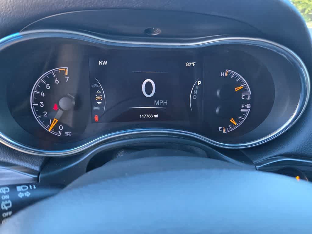 Used 2021 Jeep Grand Cherokee Limited AWD/4WD image 16