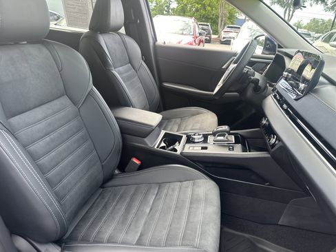 Used 2024 Mitsubishi Outlander SE AWD/4WD image 13