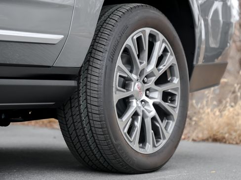 New 2026 GMC Yukon XL Denali image 4