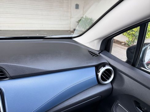 Used 2025 Nissan Versa SV image 35