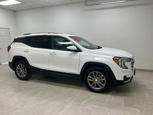 Used 2024 GMC Terrain SLT AWD/4WD image 6