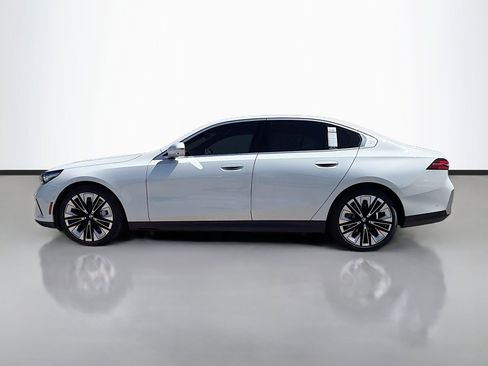 Used 2026 BMW 530i 530i w/ Premium Package image 7