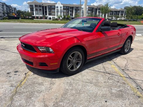 Used 2012 Ford Mustang Convertible RWD image 4