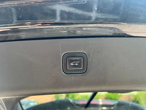 Used 2021 Chevrolet Blazer RS w/ LPO, Floor Liner Package FWD image 16