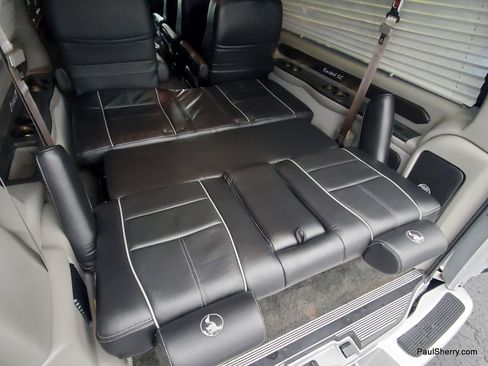 Used 2019 GMC Savana 2500 w/ Enhanced Convenience Package image 19