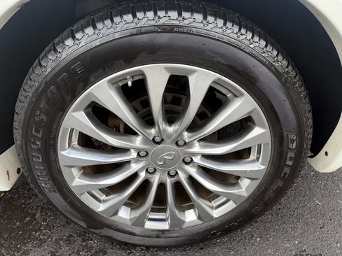 Used 2015 INFINITI QX80 Luxe w/ 22" Wheel Package image 10