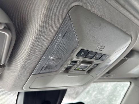 Used 2021 Toyota RAV4 XLE w/ Convenience Package image 20