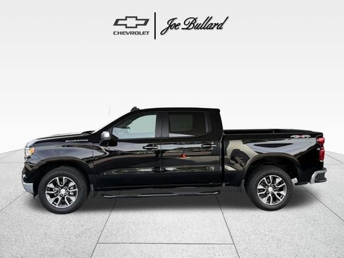Used 2024 Chevrolet Silverado 1500 LT AWD/4WD image 6