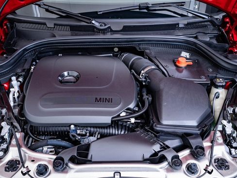 Certified 2025 MINI Cooper S image 32