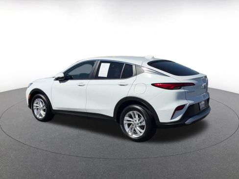 Used 2025 Buick Envista Preferred image 10