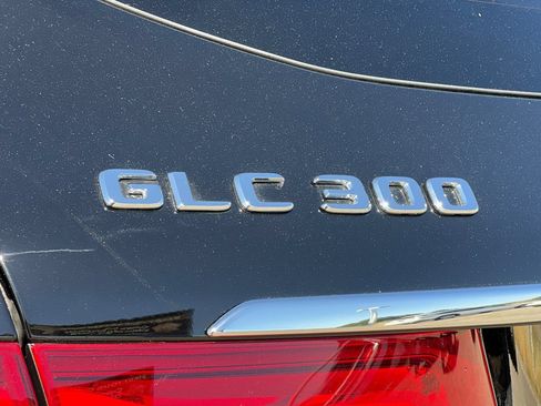 Used 2019 Mercedes-Benz GLC 300 image 12