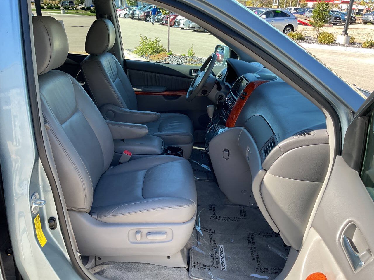 Used 2010 Toyota Sienna XLE w/ Towing Prep Pkg FWD image 45