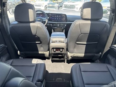 New 2026 Chevrolet Traverse LT w/ Sun and Wheel Package AWD/4WD image 14