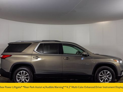 Used 2018 Chevrolet Traverse LT FWD image 15