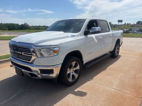 Used 2023 RAM 1500 Laramie w/ Off Road Group AWD/4WD image 2